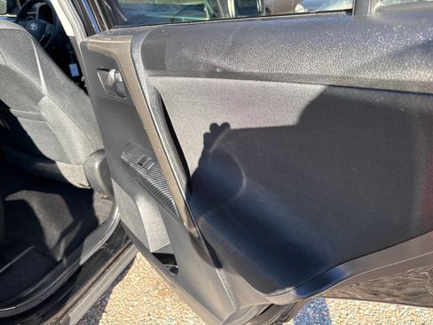 Used 2015 Toyota RAV4 LE image 23