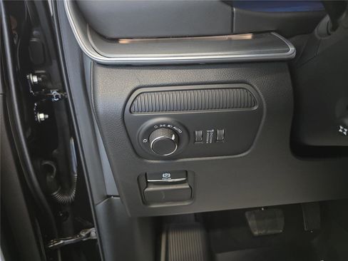 New 2026 Jeep Grand Wagoneer L Limited AWD/4WD image 29