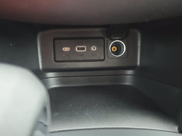Certified 2022 Chevrolet Equinox LT FWD image 32