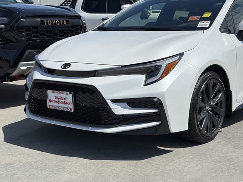 Certified 2026 Toyota Corolla SE FWD image 7