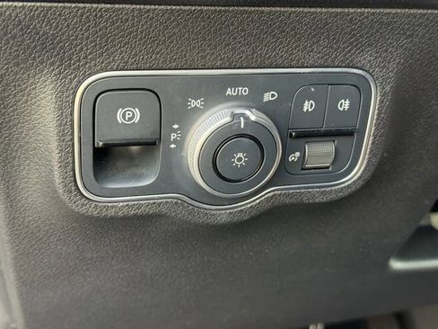 Certified 2022 Mercedes-Benz GLB 250 4MATIC image 19