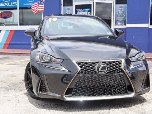 Used 2017 Lexus IS 200t F Sport w/ F Sport Package RWD image 3