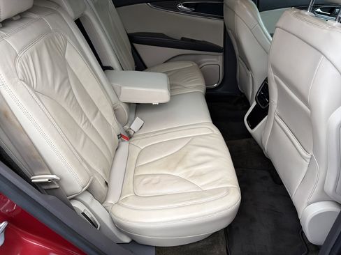 Used 2016 Lincoln MKX Select w/ Select Plus Package image 16