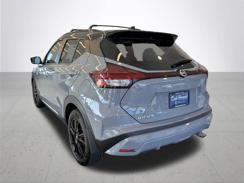 Used 2021 Nissan Kicks SR w/ SR Premium Package FWD image 10