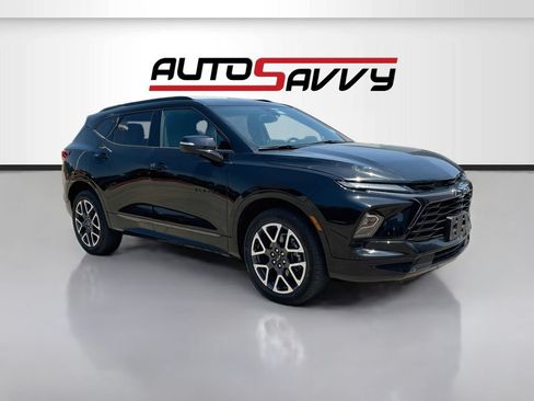 Used 2025 Chevrolet Blazer RS FWD image 1