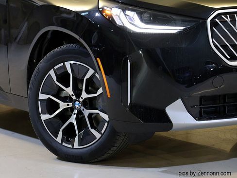 New 2026 BMW X3 xDrive30 w/ Premium Package image 3