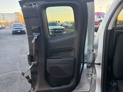 Used 2018 Chevrolet Colorado LT w/ LT Convenience Package image 28