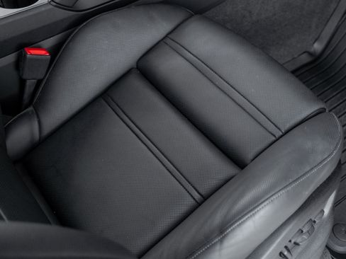 Used 2024 Porsche Cayenne Turbo image 43