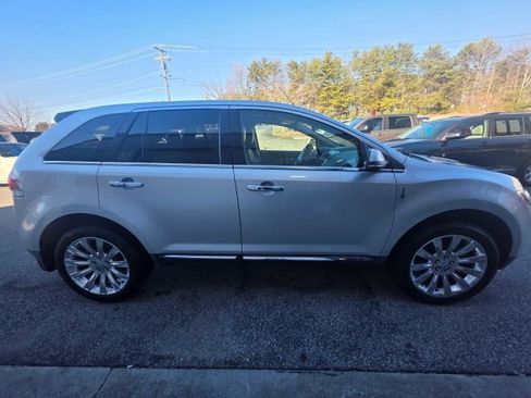 Used 2015 Lincoln MKX FWD w/ Equipment Group 102A image 4