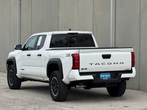 Used 2026 Toyota Tacoma TRD Off-Road w/ TRD Off Road Premium Package AWD/4WD image 32
