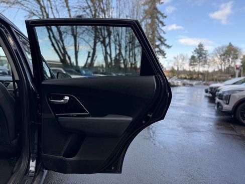 Used 2019 Kia Niro EX Premium w/ Cold Weather Package 1.0 image 24