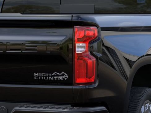 New 2026 Chevrolet Silverado 1500 High Country AWD/4WD image 12
