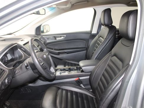 Used 2020 Ford Edge SEL w/ Convenience Package FWD image 18