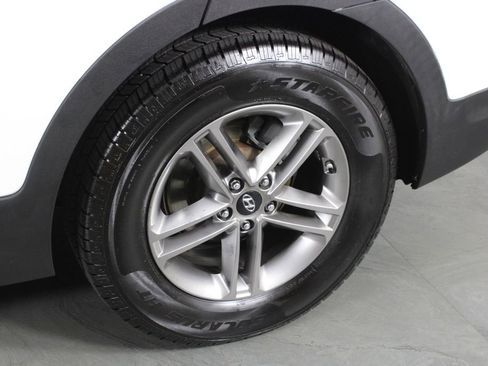 Used 2017 Hyundai Santa Fe Sport image 10