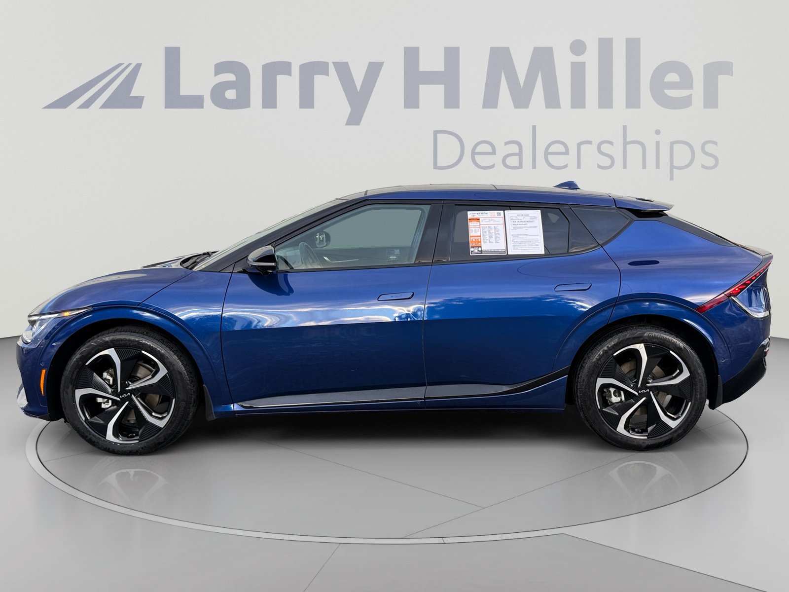 Used 2024 Kia EV6 GT-Line w/ GT-Line White Seat Package AWD/4WD image 2