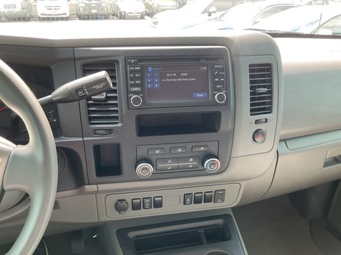 Used 2019 Nissan NV 3500 SV w/ Navigation Package RWD image 17