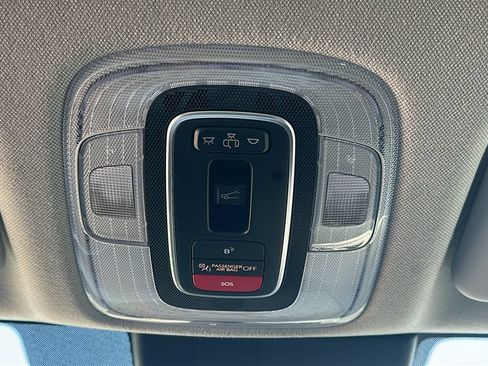 Used 2024 Hyundai Elantra Limited FWD image 31