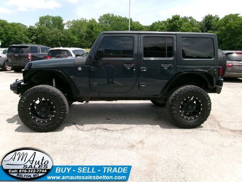 Used 2017 Jeep Wrangler Unlimited Sport AWD/4WD image 2