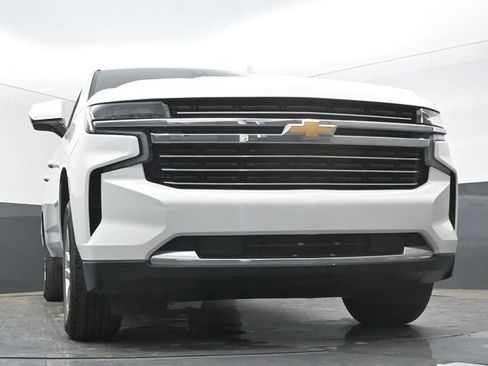 Used 2021 Chevrolet Suburban LT RWD image 45