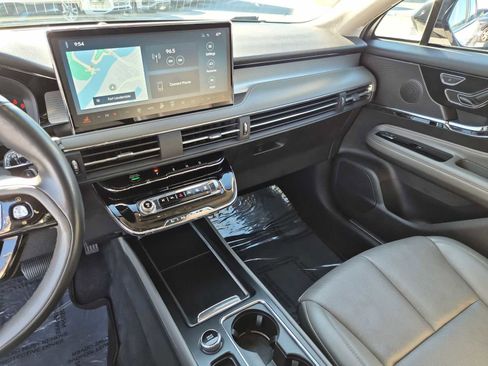 Used 2023 Lincoln Corsair Reserve w/ Jet Appearance Package image 22