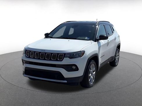 Used 2025 Jeep Compass Limited AWD/4WD image 7