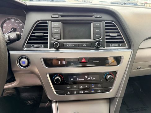 Used 2016 Hyundai Sonata SE FWD image 18