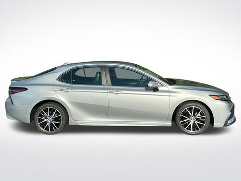 Used 2023 Toyota Camry SE FWD image 8