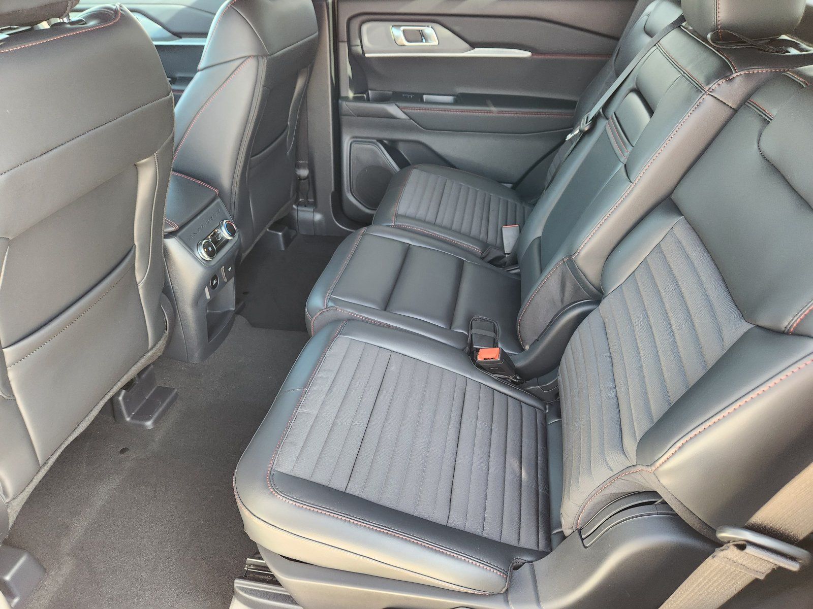 New 2026 Ford Explorer ST-Line RWD image 20