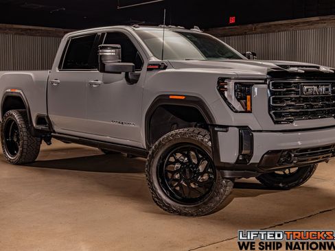 Used 2024 GMC Sierra 2500 AT4 w/ AT4 Premium Plus Package image 1