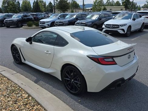 Used 2023 Toyota GR86 Premium RWD image 6