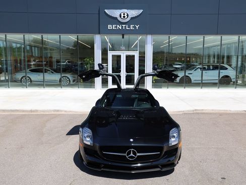 Used 2015 Mercedes-Benz SLS AMG GT Final Edition image 16