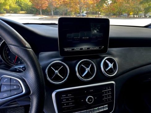 Used 2017 Mercedes-Benz CLA 250 image 45