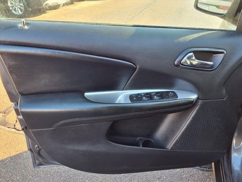 Used 2015 Dodge Journey SXT w/ Flexible Seating Group image 12