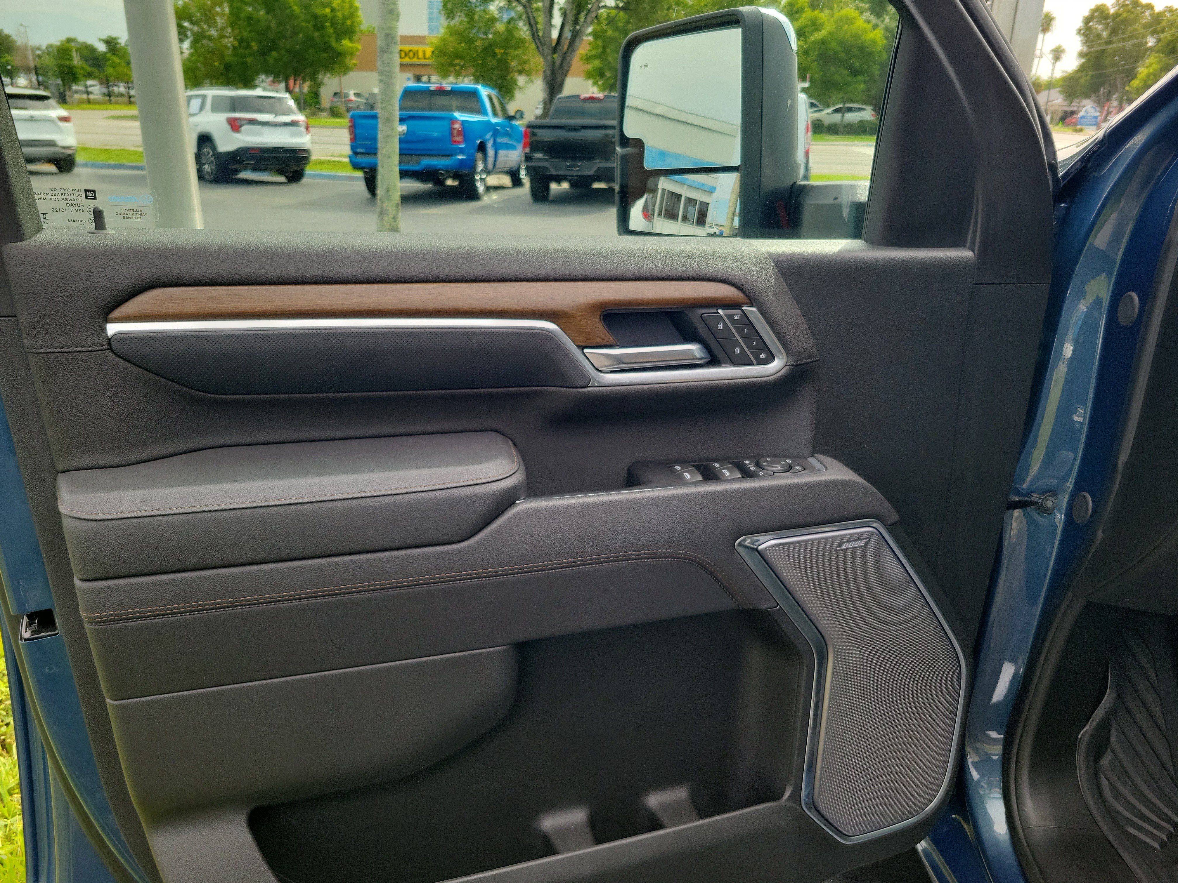 Used 2025 Chevrolet Silverado 2500 High Country w/ High Country Premium Package AWD/4WD image 17