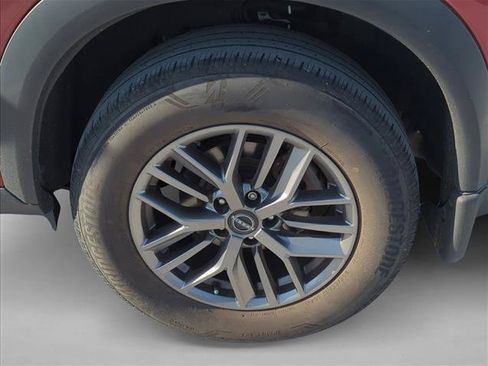 Used 2023 Nissan Rogue S AWD/4WD image 7