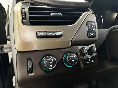 Used 2018 GMC Yukon Denali AWD/4WD image 24
