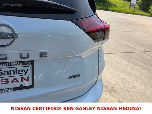 Certified 2026 Nissan Rogue SV AWD/4WD image 15
