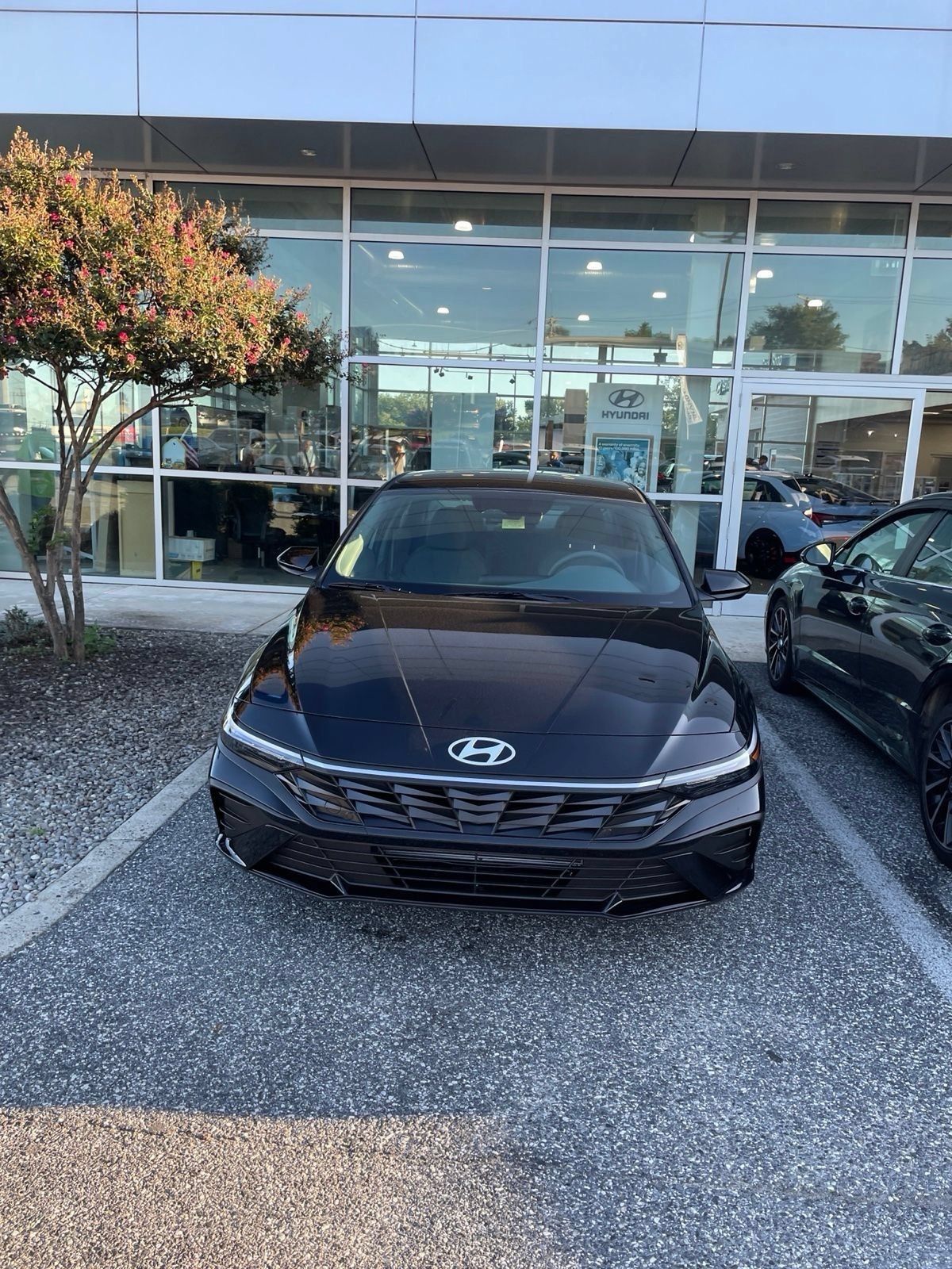 Used 2026 Hyundai Elantra SE FWD image 4