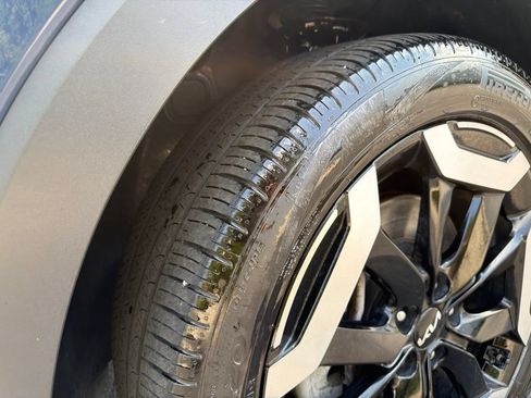 Used 2024 Kia Telluride S w/ S Sunroof Package AWD/4WD image 11