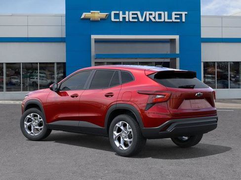 New 2026 Chevrolet Trax LS w/ LS Convenience Package FWD image 3