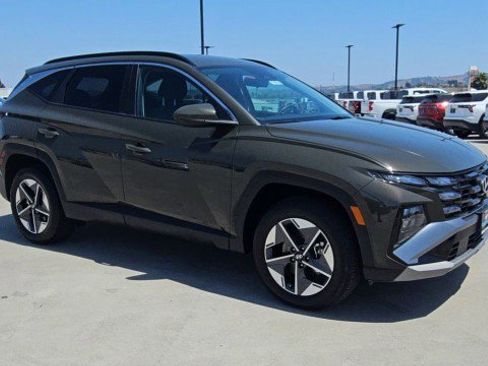 Used 2025 Hyundai Tucson SEL AWD/4WD image 2