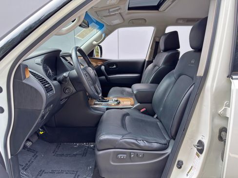 Used 2014 INFINITI QX80 4WD w/ Theater Package image 16