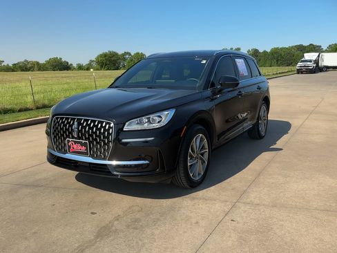 Used 2024 Lincoln Corsair Grand Touring w/ Equipment Group 301A image 4