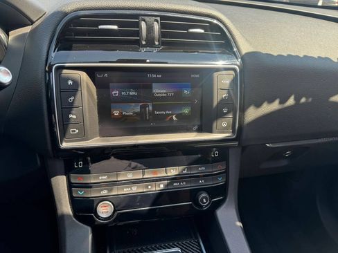 Used 2017 Jaguar F-PACE Prestige AWD/4WD image 23