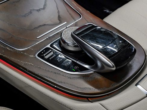 Used 2018 Mercedes-Benz E 300 w/ Premium 1 Package image 32