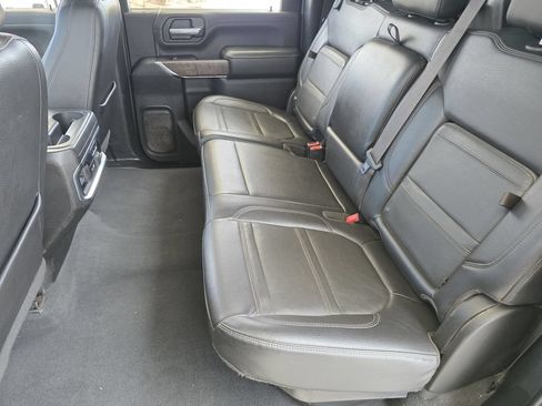 Used 2023 GMC Sierra 2500 Denali w/ Denali Black Diamond Edition AWD/4WD image 32