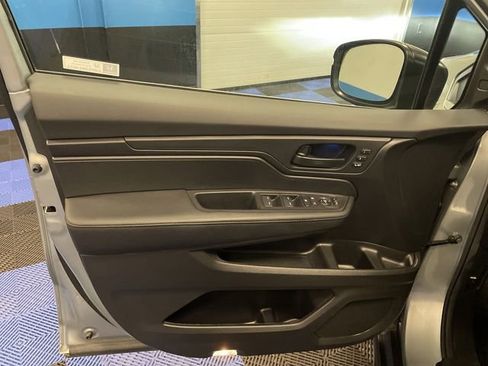 Certified 2025 Honda Odyssey EX-L image 13