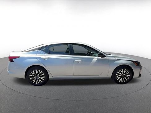 Used 2026 Nissan Altima 2.5 SV FWD image 16