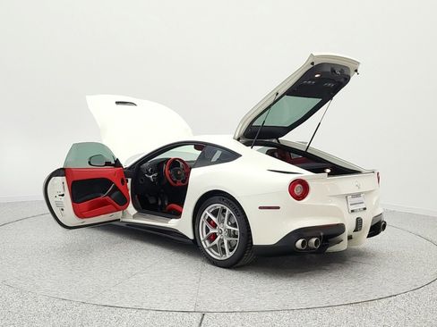 Used 2016 Ferrari F12 Berlinetta image 24