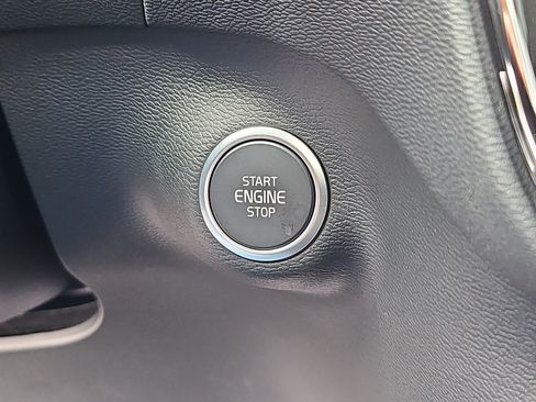 New 2026 Volvo XC40 B5 Core w/ Protection Package Premier image 14